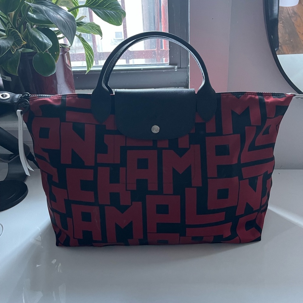 LONGCHAMP Medium Le Pliage Bag